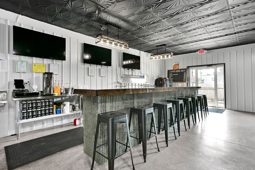 More Photos Of 120 M.L.K. ave, Lebanon Bar For Sale
