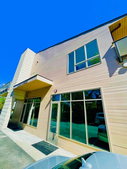 More Photos Of 1166 E Putnam Ave, Riverside Storefront Retail Office For Lease