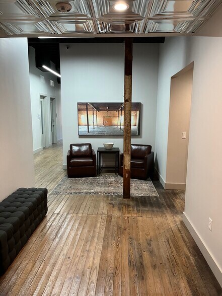More Photos Of 208 E Louisiana St, McKinney Loft Creative Space For Sale