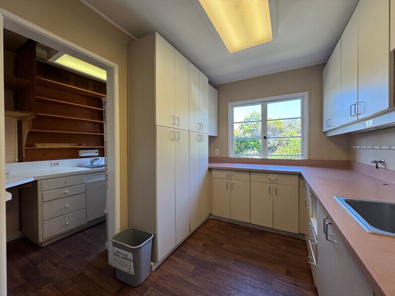 More Photos Of 917 The Alameda, Berkeley Medical For Sale