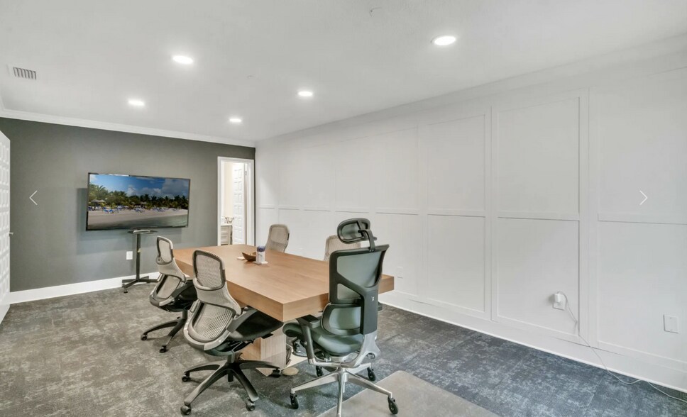 More Photos Of 1615 E Woodward St, Orlando Office For Lease