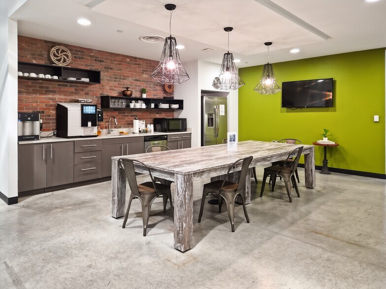 More Photos Of 3800 N Lamar Blvd, Austin Coworking Space