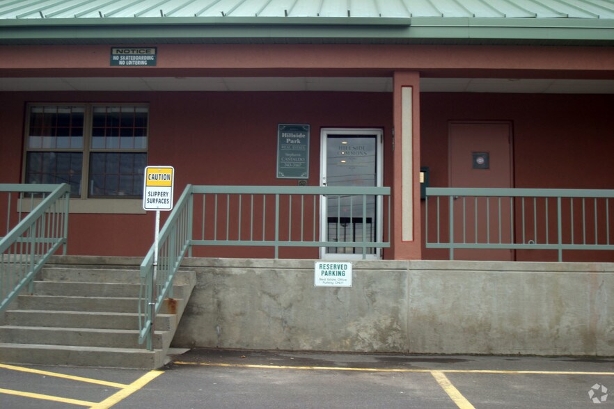 More Photos Of 11-19 4th Ave, Oswego General Retail For Lease