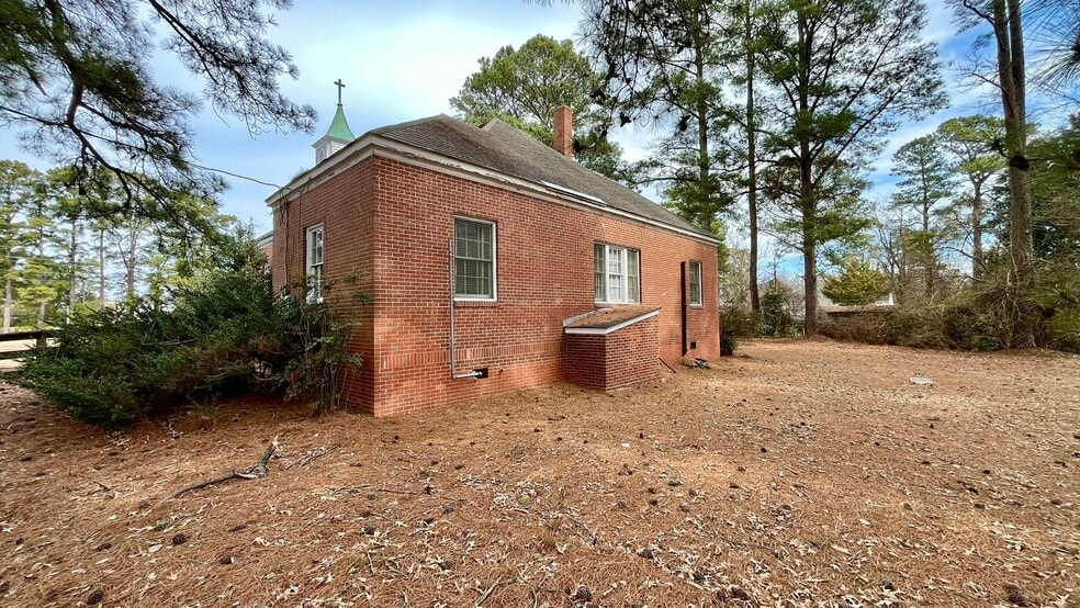 More Photos Of 209 W Academy St, Colerain Specialty For Sale