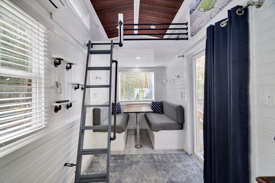 More Photos Of 2624 State Route 534, Albrightsville Hotel For Sale