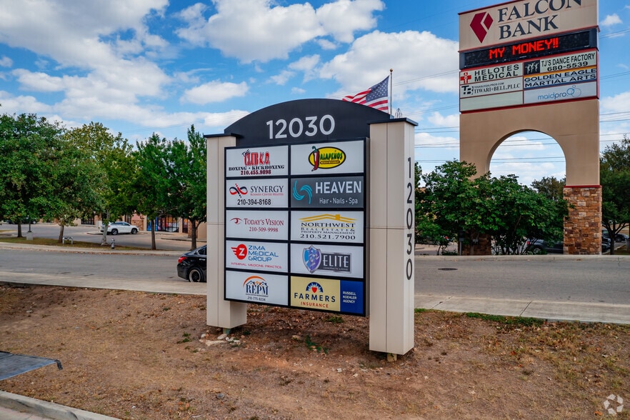 More Photos Of 12030 Bandera Rd, Helotes Storefront Retail Office For Lease
