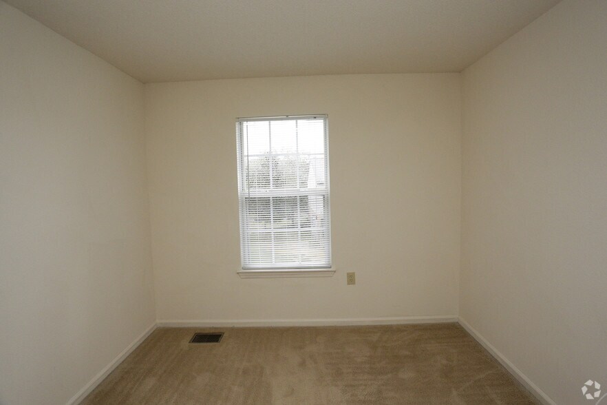 More Photos Of 5600 Salem Run Blvd, Fredericksburg Apartments For Sale