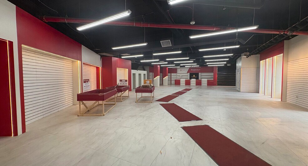 More Photos Of 1000 Westchester Ave, Bronx Schools For Lease
