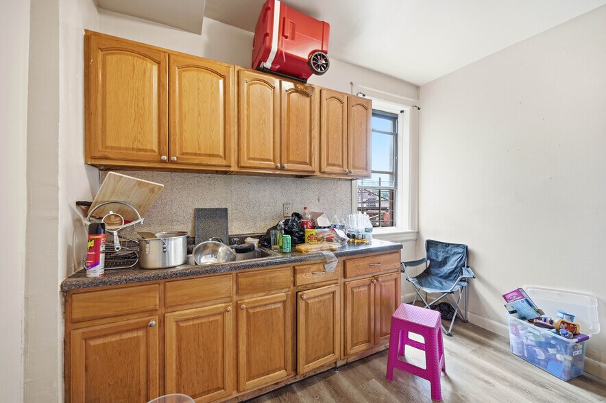 More Photos Of 2 Overlook Ter, Yonkers Apartments For Sale