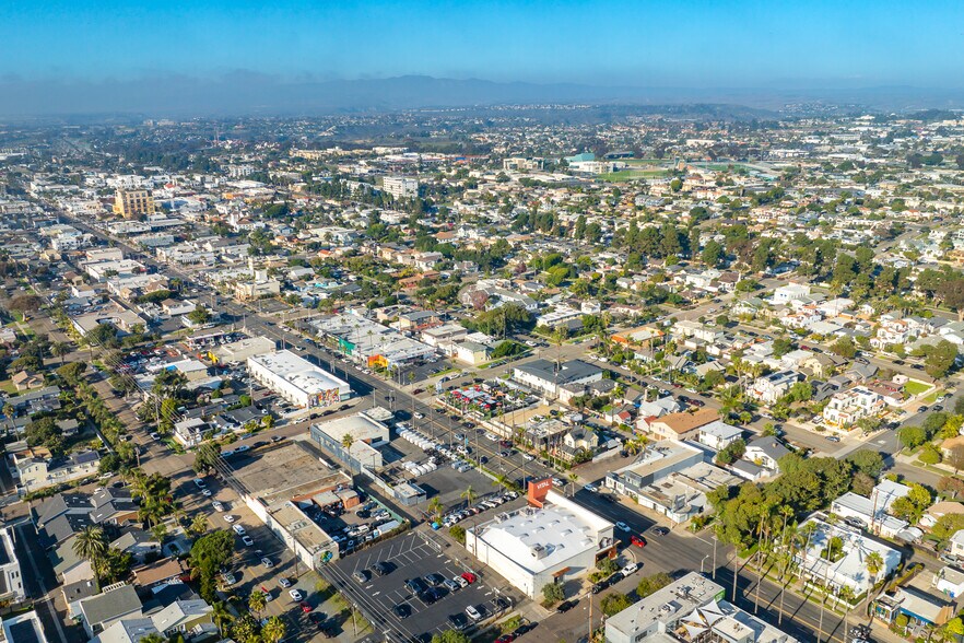 More Photos Of 525 S Coast Hwy 101, Oceanside Freestanding For Sale