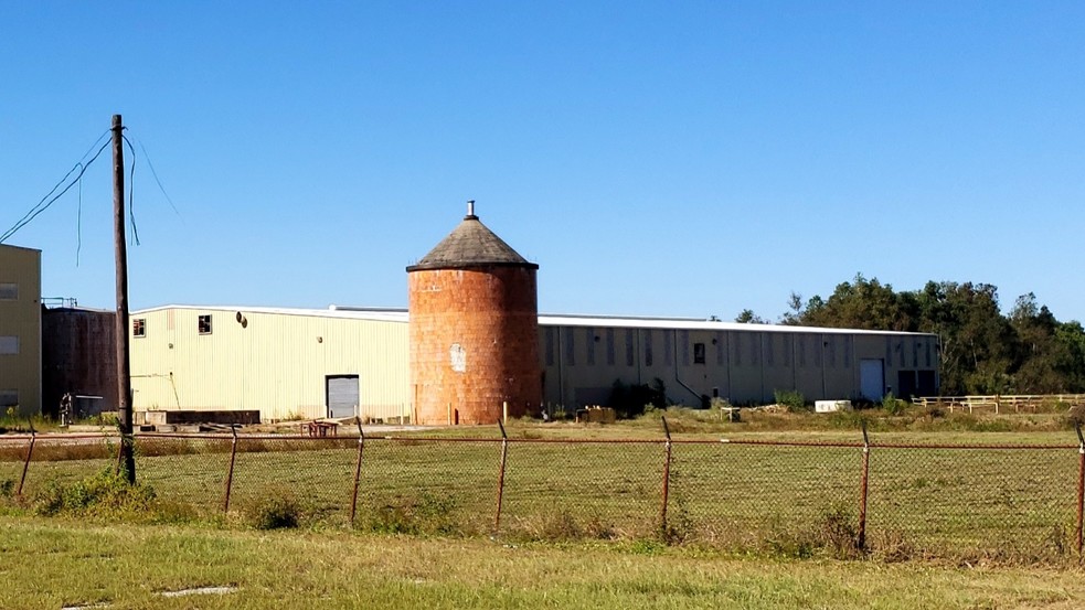 More Photos Of 139 Joe Brown Rd, Lockport Warehouse For Sale