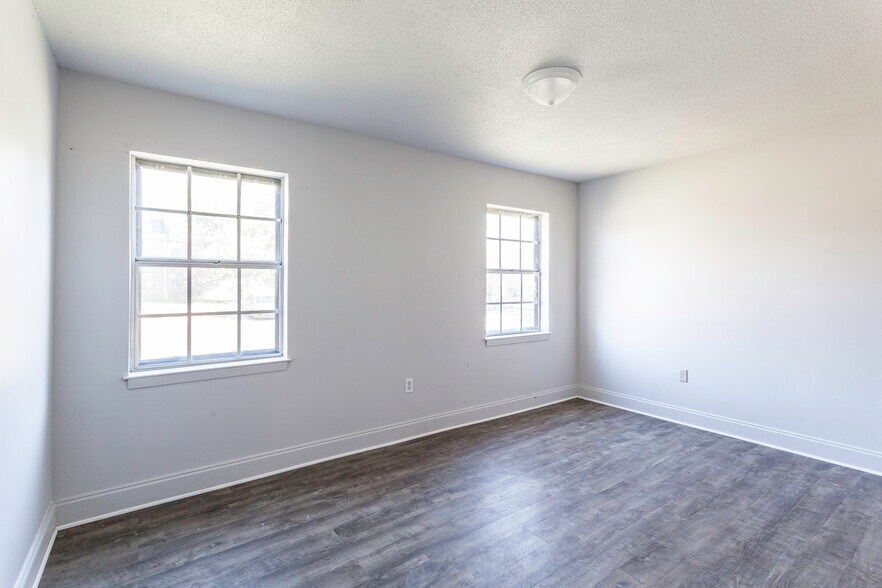 More Photos Of 2226 Merrill Dr, Forrest City Apartments For Sale