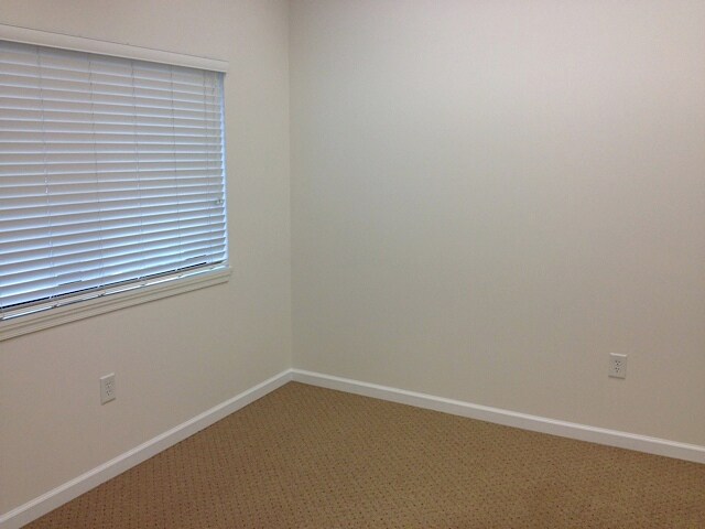 More Photos Of 30 Blackjack Rd, Fredericksburg Industrial For Sale