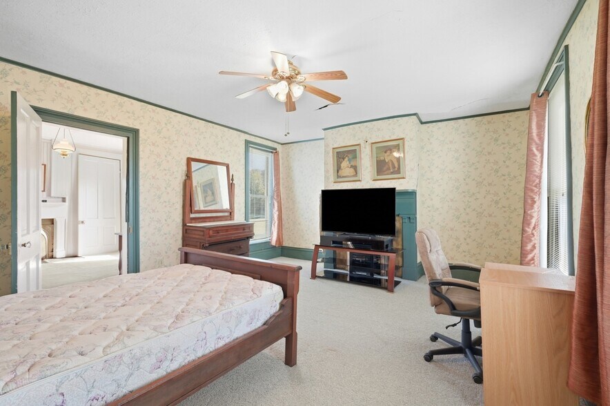 More Photos Of 4650 Highway 52, Loretto Apartments For Sale