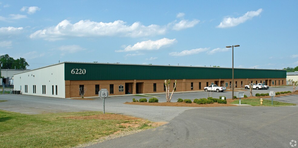 Primary Photo Of 6220 Hacker Bend Ct, Winston-Salem Flex For Lease