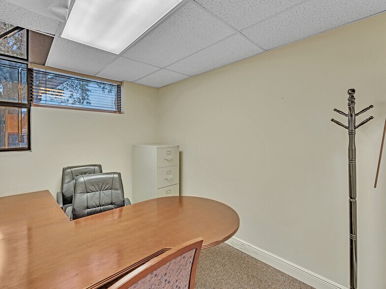 More Photos Of 4699 Nob Hill Rd, Sunrise Medical For Sale