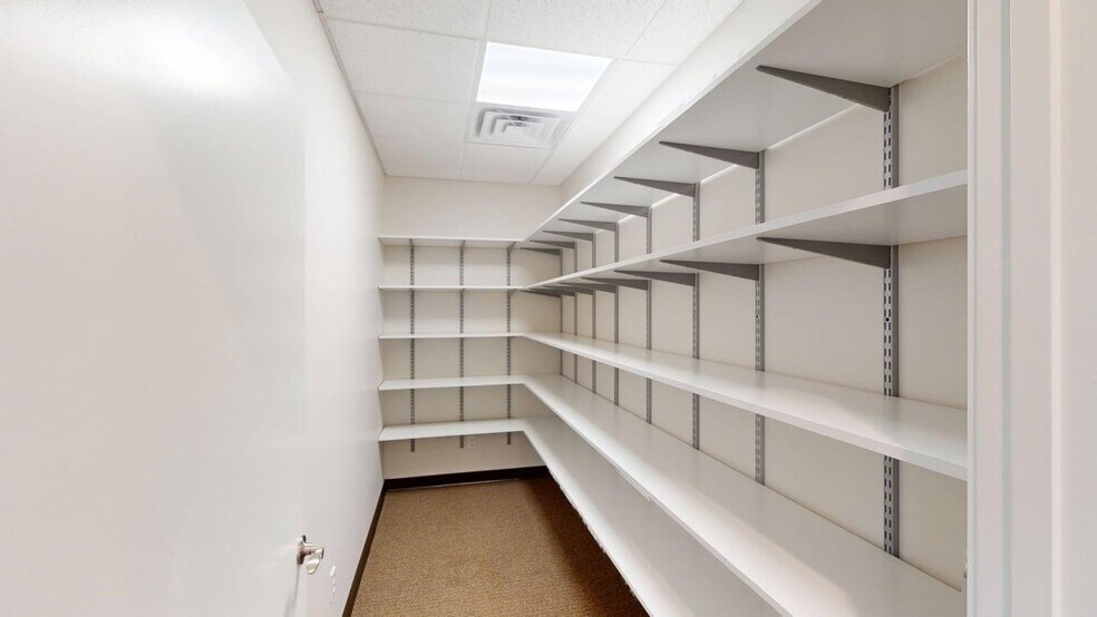 More Photos Of 125 E Shore Pky, La Porte Medical For Lease