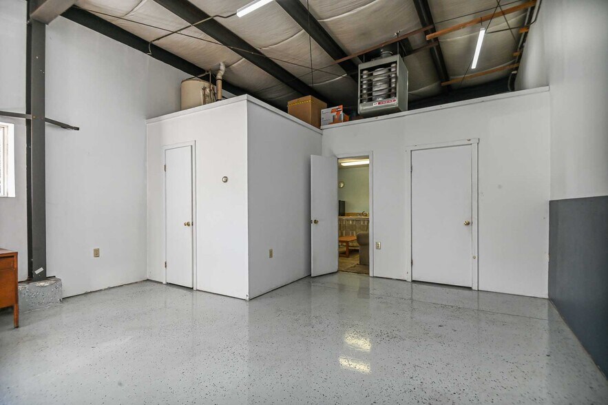 More Photos Of 1100 US ROUTE 1, York Auto Dealership For Sale