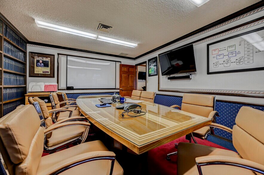 More Photos Of 311 W 24th St, Pueblo Office For Sale