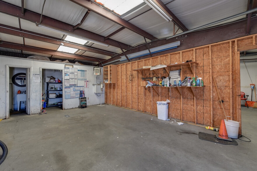 More Photos Of 5055 Virginia Beach Blvd, Virginia Beach Auto Dealership For Lease