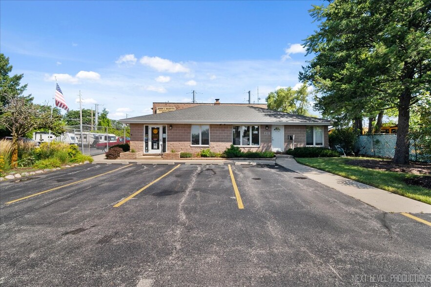 Primary Photo Of 632 W Colfax St, Palatine Flex For Sale