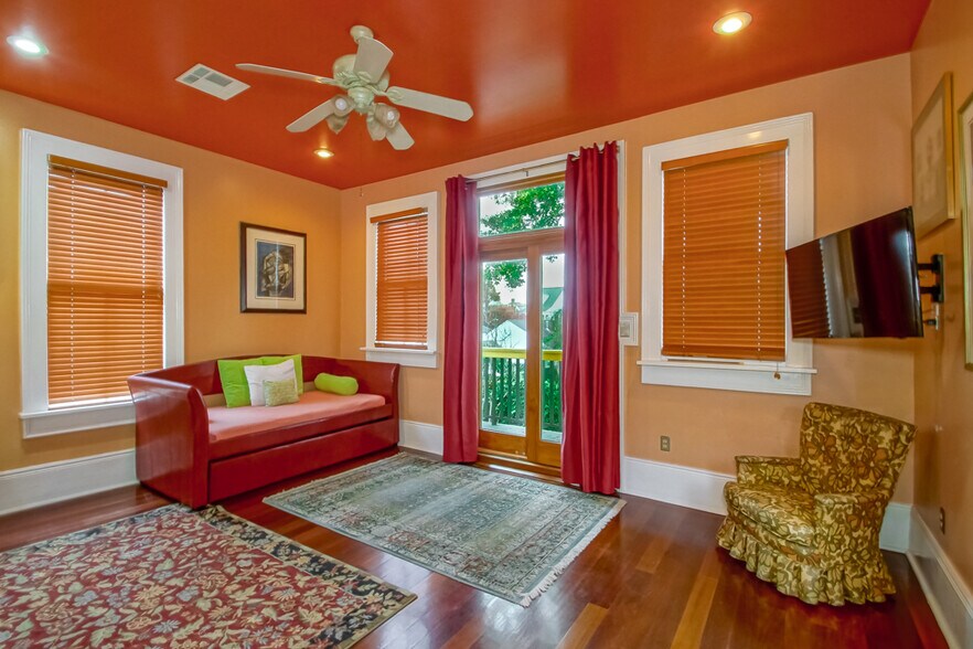 More Photos Of 1211 Governor Nicholls St, New Orleans Hospitality For Sale