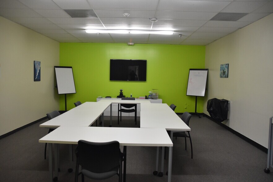 More Photos Of 509-523 E Rosecrans Ave, Compton Storefront Retail Office For Lease