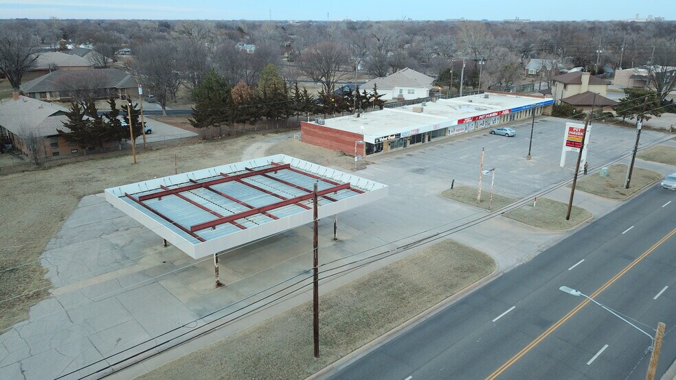 More Photos Of 2518 W 13th St N, Wichita Auto Repair For Sale