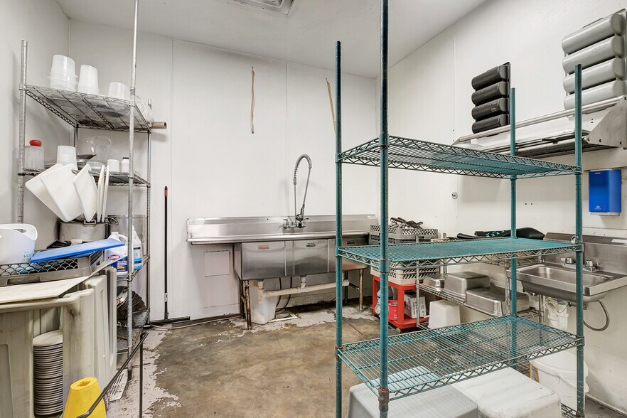 More Photos Of 122 S Howard Ave, Tampa Restaurant For Lease