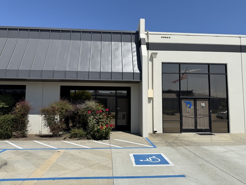 More Photos Of 1100 Industrial Rd, San Carlos Research And Development For Sale