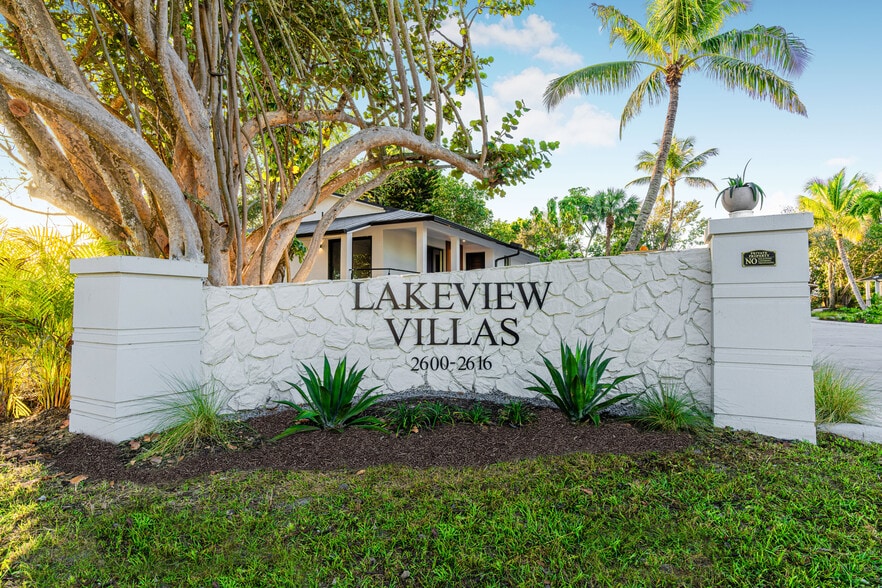 More Photos Of 2616 Lakeview Dr, Naples Apartments For Sale