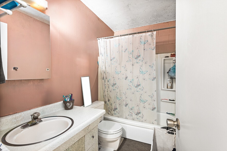 More Photos Of 505 Franklin St, Napa Apartments For Sale