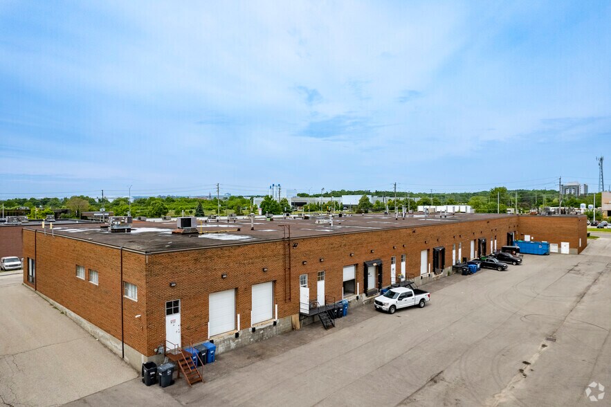 Primary Photo Of 2538 Speers Rd, Oakville Warehouse For Lease