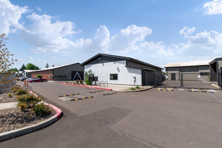 More Photos Of 4761 Lancaster Dr NE, Salem Warehouse For Lease
