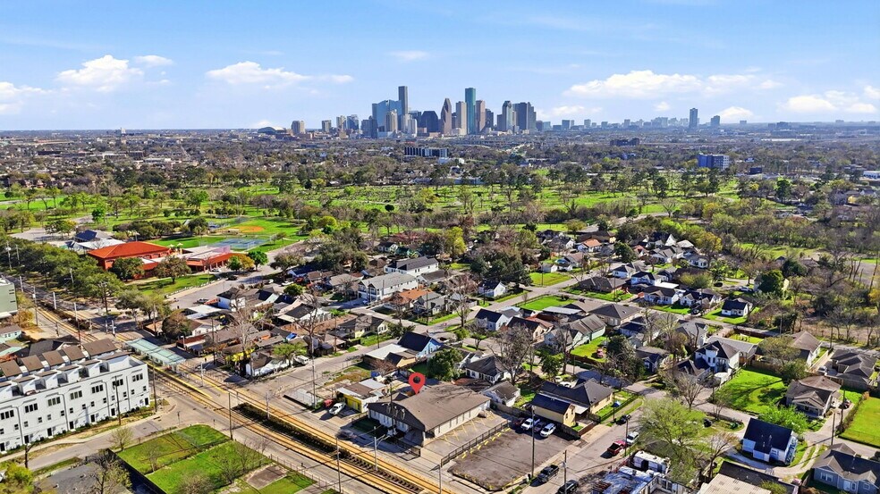 More Photos Of 3911 Fulton St, Houston Religious Facility For Lease