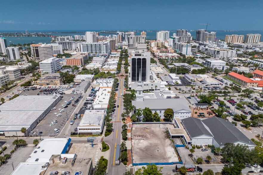 More Photos Of 1670 Main St, Sarasota Religious Facility For Sale