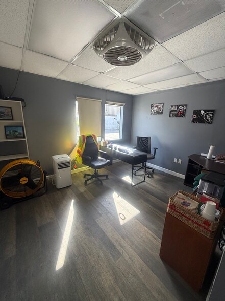 More Photos Of 3303 37th St, Orlando Warehouse For Lease