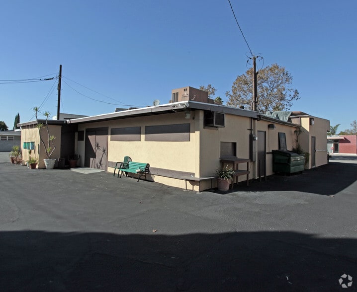 More Photos Of 1854 W 17th St, Santa Ana Freestanding For Sale