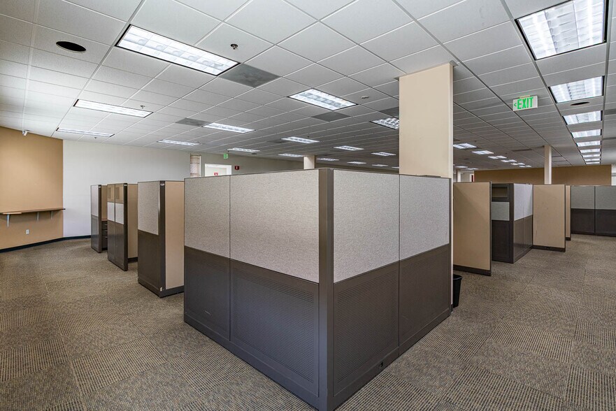 More Photos Of 300-304 E Avenue K6, Lancaster Office For Lease