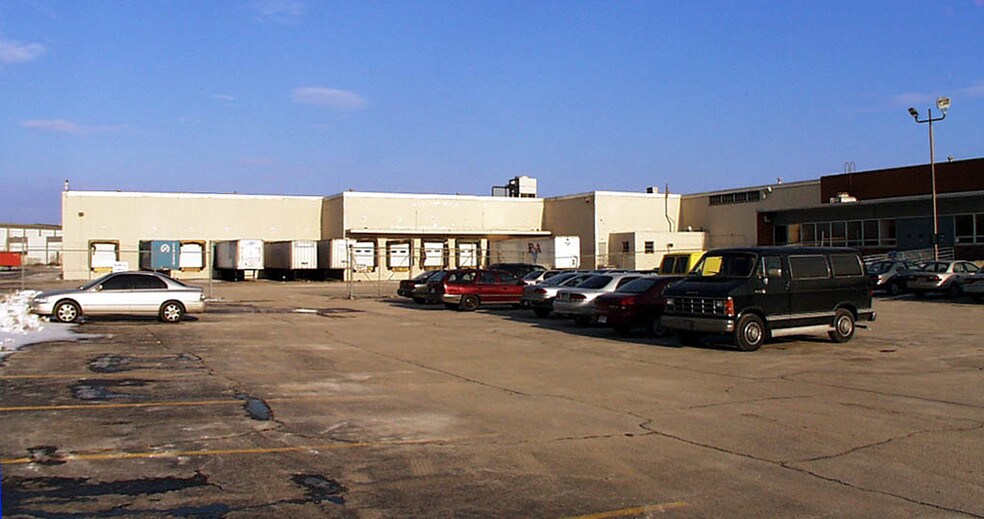 More Photos Of 480 Sprague St, Dedham Distribution For Lease