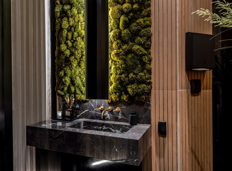 More Photos Of 1 Collins Ave, Miami Beach Apartments For Sale