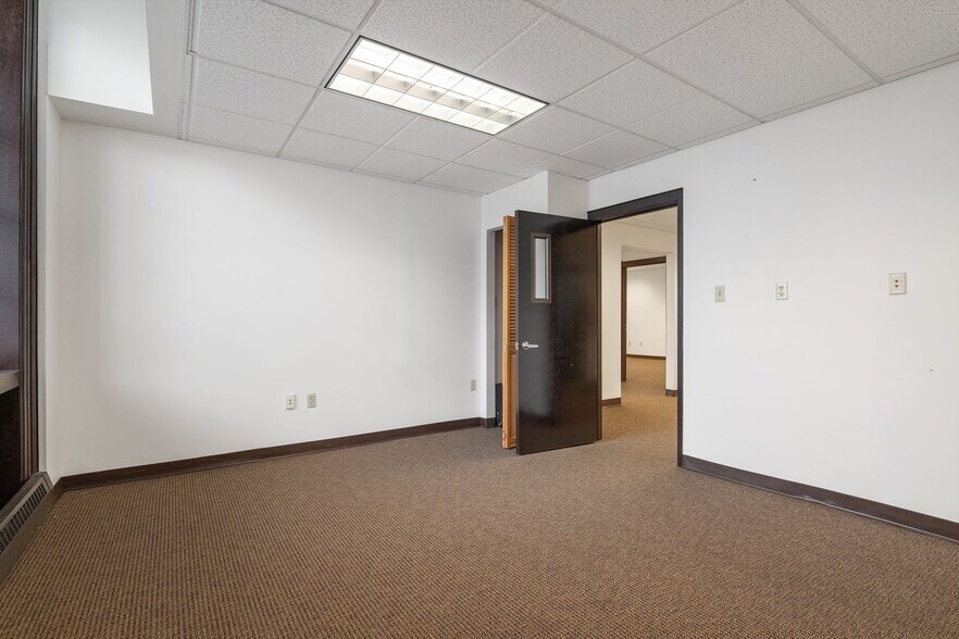 More Photos Of 19 Dove St, Albany Office For Sale