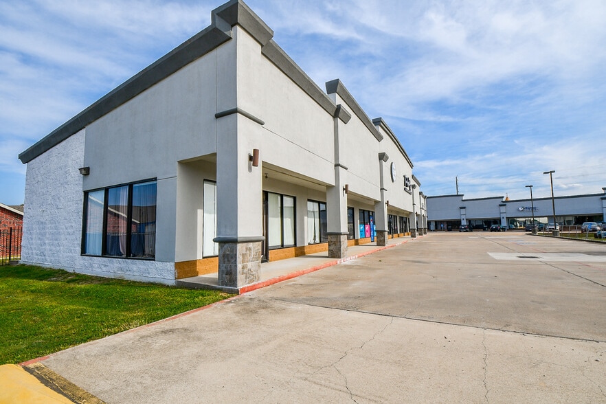 More Photos Of 2201 Thompson Rd, Richmond Unknown For Lease