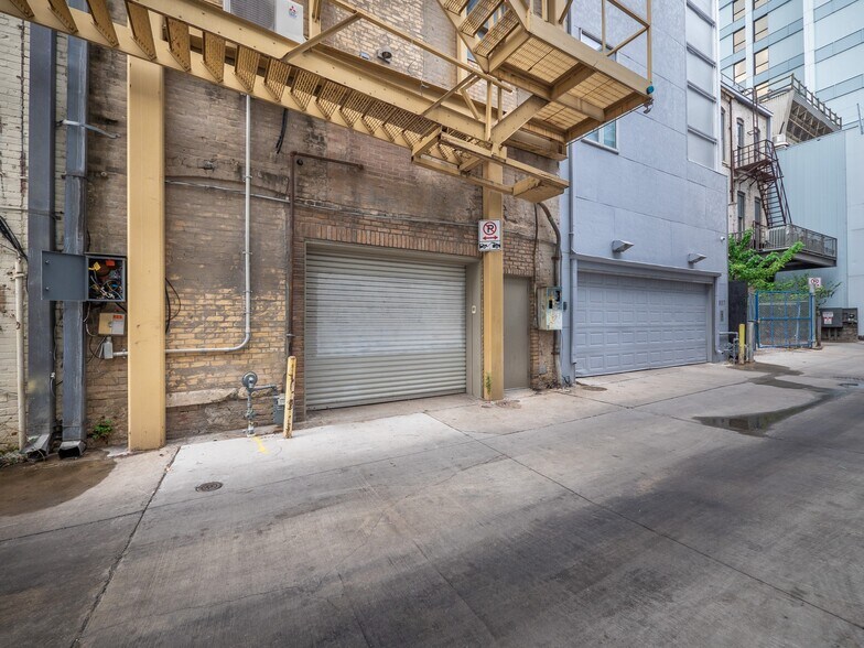 More Photos Of 805 N Congress Ave, Austin Storefront Retail Residential For Sale