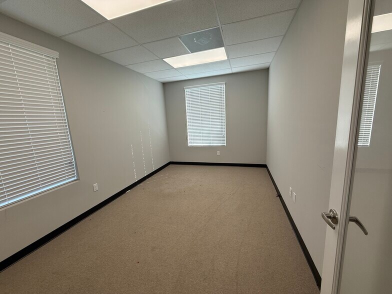 More Photos Of 130 Integra Breeze Ln, Daytona Beach Office For Lease