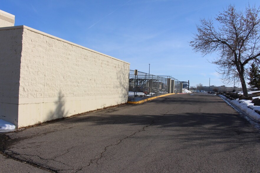 More Photos Of 301 Northwest Byp, Great Falls Freestanding For Lease