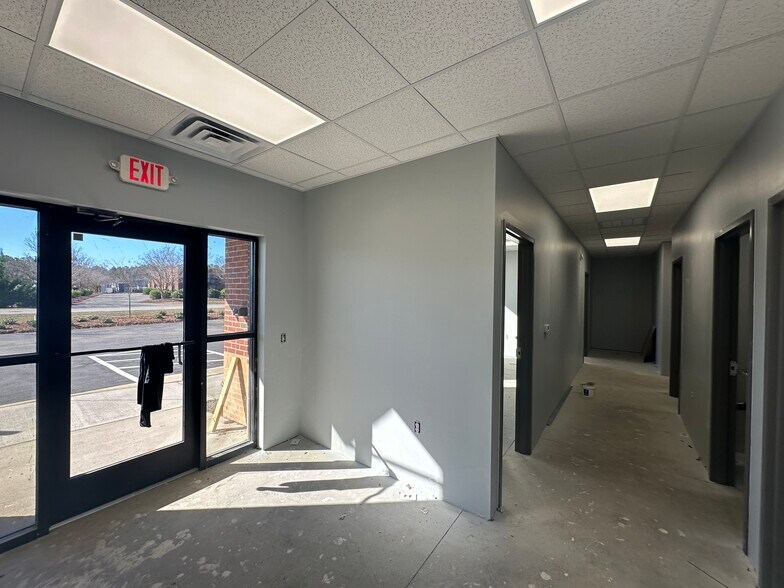 More Photos Of 55 Airport Industrial Dr, Clayton Light Distribution For Sale