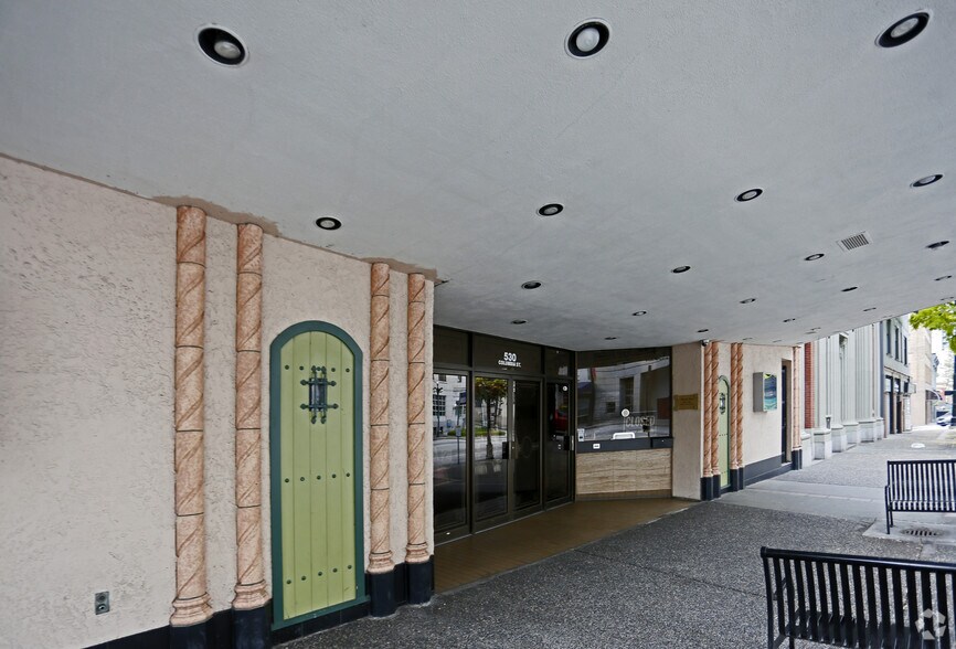 More Photos Of 525 Front St, New Westminster Theater Concert Hall For Lease