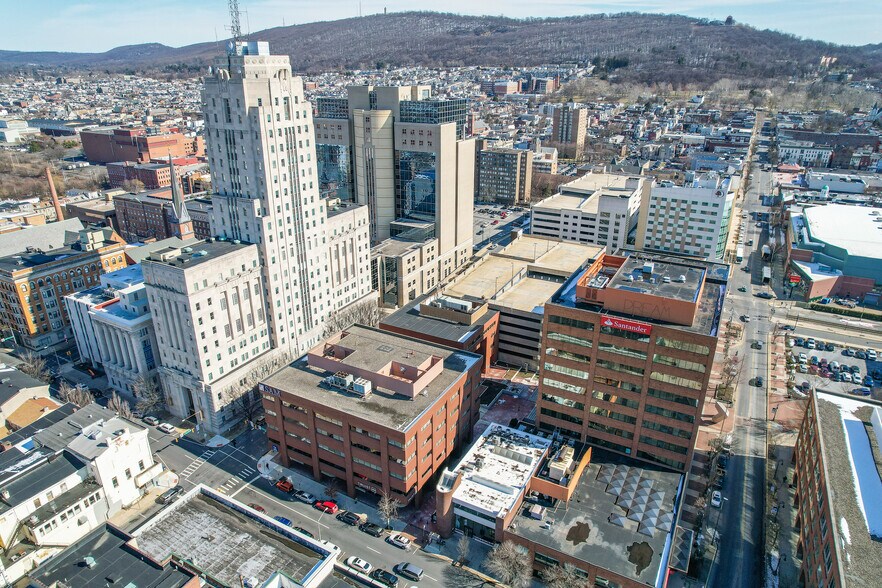 More Photos Of 19 N 6th St, Reading Office For Lease