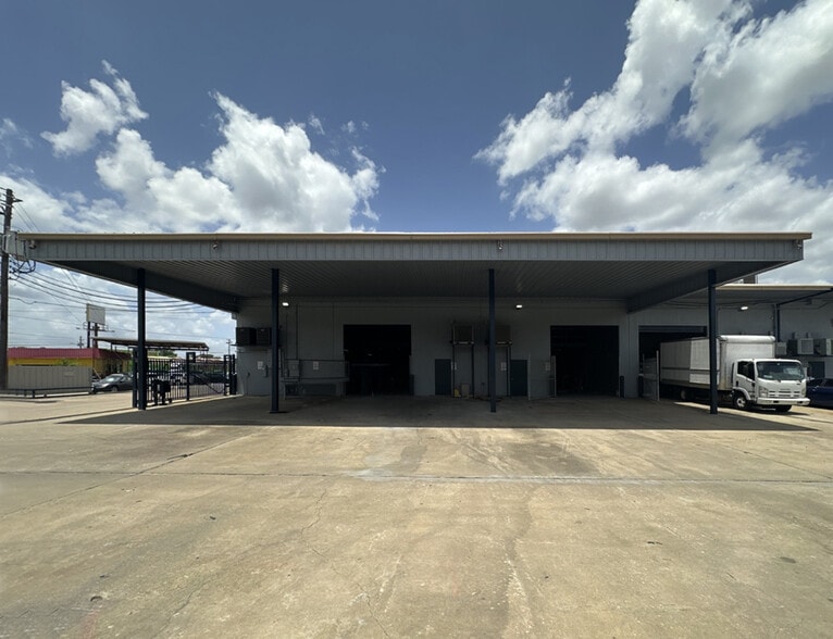 More Photos Of 5708 N Shepherd Dr, Houston Unknown For Lease